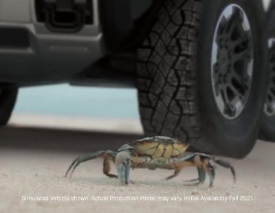 Así es el futurista Crab Mode del nuevo GMC Hummer EV