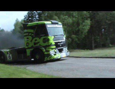 Haciendo Drifting con un camión