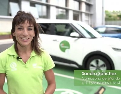 La campeona mundial de kárate Sandra Sánchez conduce el nuevo Kia e-Soul