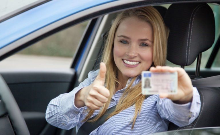 Conducir con el carné internacional