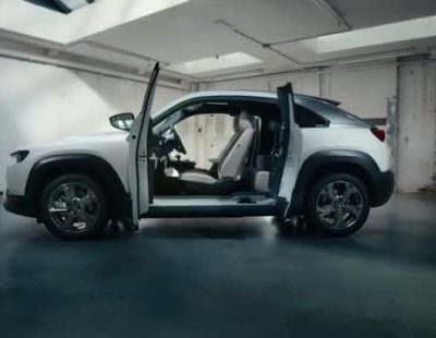 En Japón se vende este particular Mazda MX-30 con una mecánica eSKYACTIV G