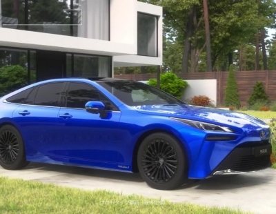 Esta es la segunda generación del Toyota Mirai, el coche de hidrógeno japonés