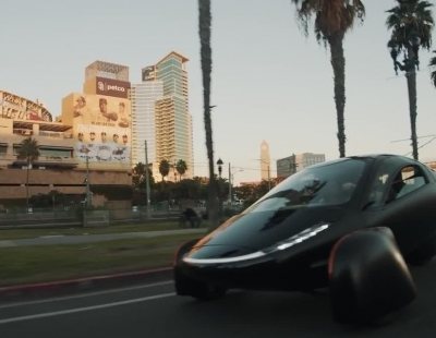 Aunque no lo creas, este extraño y futurista Aptera 3 es un coche