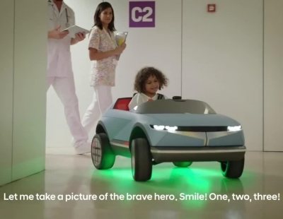 El hospital SJD de Barcelona cuenta con el Hyundai mini EV 45 para tranquilizar a los más pequeños