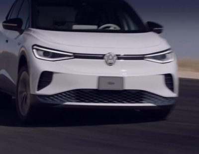 El piloto Tunner Foust se divierte con el nuevo Volkswagen ID.4