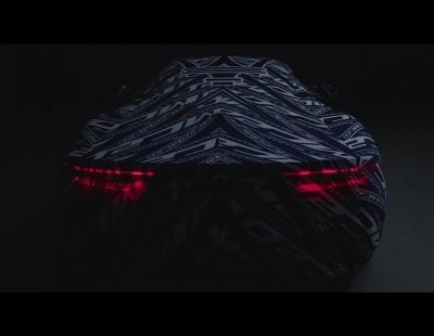 El increíble Maserati MC20 impresiona con su nueva funda protectora