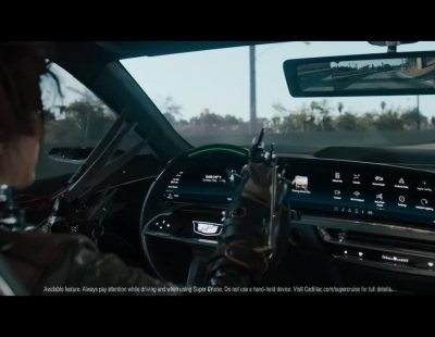 El personaje de Tim Burton, Eduardo Manostijeras, protagoniza el spot de Cadillac