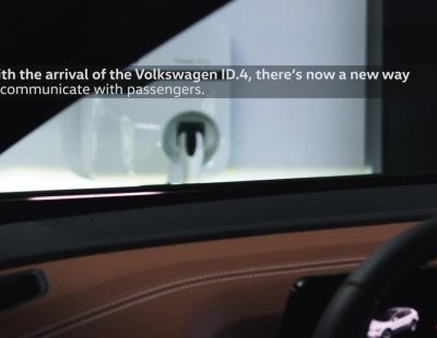 El nuevo Volkswagen ID.4 se comunica mediante una luz interna