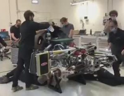 Los expertos de SCG nos muestran el corazón del Glickenhaus 007 LMH