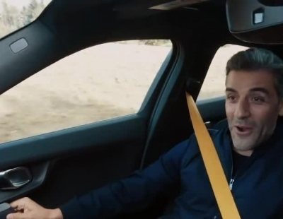 El actor Óscar Isaac prueba el nuevo Polestar 1