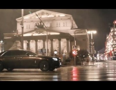 El nuevo y deslumbrante Rolls-Royce Ghost 2021 se pasea por Moscú