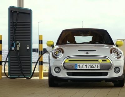 Cargar tu MINI eléctrico es así de fácil