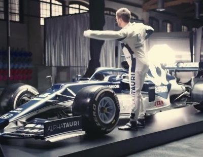 La escudería Alpha Tauri presenta su bólido, el AT02