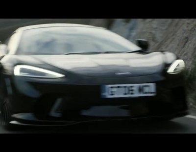 El radical McLaren GT sigue dando guerra