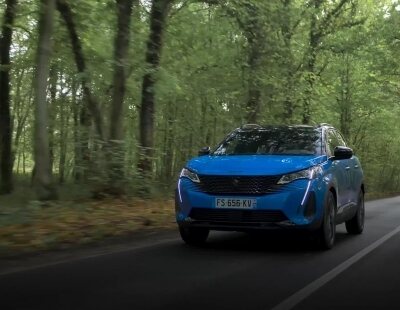 Ya está disponible en España el nuevo Peugeot 3008 Hybrid4