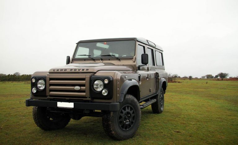 Wildcat Land Rover Defender. Ahora con motor de gasolina