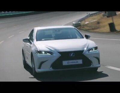 La séptima generación del Lexus ES 300h se pone al día