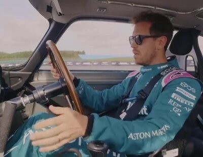 Los pilotos Sebastian Vettel y Lance Stroll prueban el icónico Aston Martin DB5