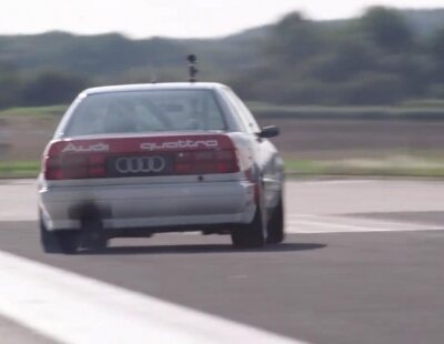 El piloto Ken Block conduce el mítico Audi ganador del campeonato DTM