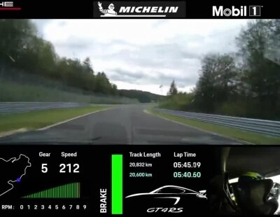 El nuevo Porsche 718 Cayman GT4 RS vuela sobre Nürburgring