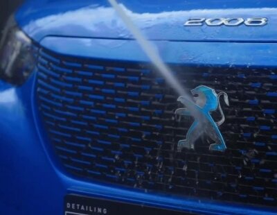 El nuevo Peugeot e-2008 es ágil y silencioso