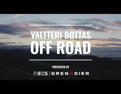El piloto Valtteri Bottas se divierte a los mandos del Ineos Grenadier