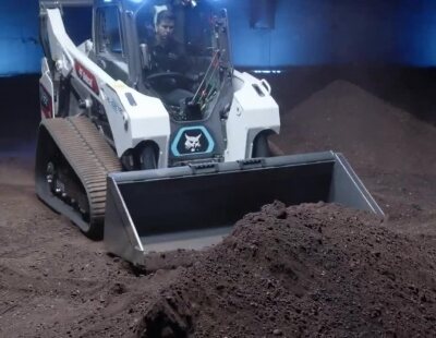 Una jornada de trabajo libre de humos promete esta Bobcat T7X totalmente eléctrica