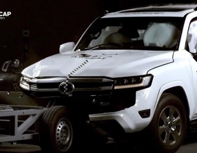 El todopoderoso Land Cruiser 300 de Toyota supera los crash test de ANCAP