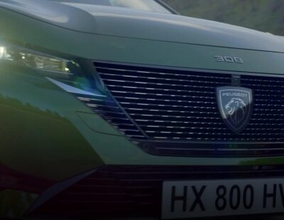 El nuevo Peugeot 308 Hybrid estrena la nueva imagen y filosofía de la marca francesa