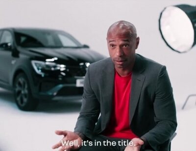 El exfutbolista Thierry Henry conduce el nuevo Renault Arkana E-Tech