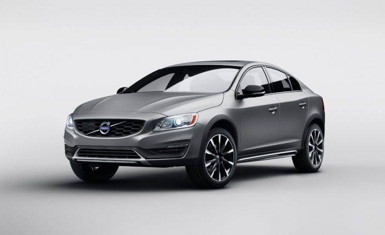 Volvo S60 Cross Country. El primer sedán SUV