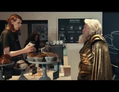 El dios del rayo y BMW están preparando un anuncio para la Super Bowl 2022