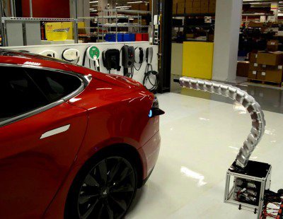 Tesla prueba los cargadores automáticos
