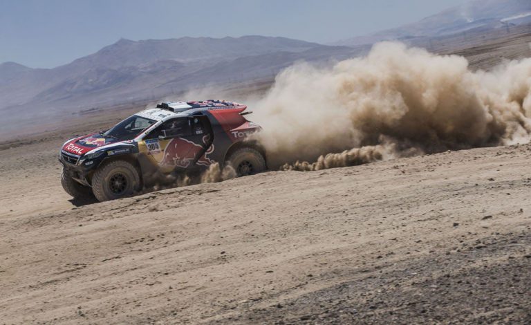 Dakar 2015. Coma se pone las pilas, Sainz vuelca y Vasilyev se estrena