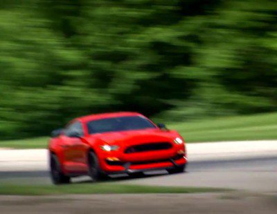 El Ford Shelby GT350R lo da todo en el circuito