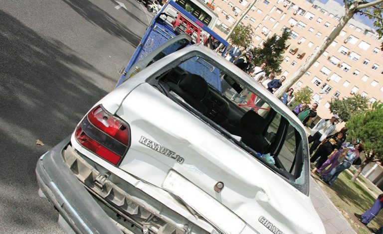 Accidente con un conductor sin seguro ¿Quién me indemniza?