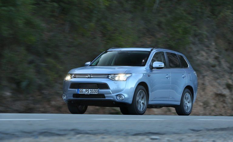 Mitsubishi Outlander PHEV, enchufable y eficiente