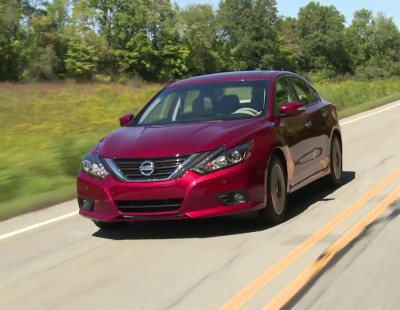 El Nissan Altima se renueva