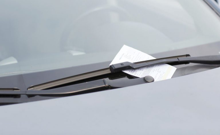 ¿Tengo que pagar una multa cometida por otro con mi coche?