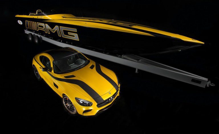 Cigarette Racing 50'Marauder GT S. Inspirado en el Mercedes AMG GT