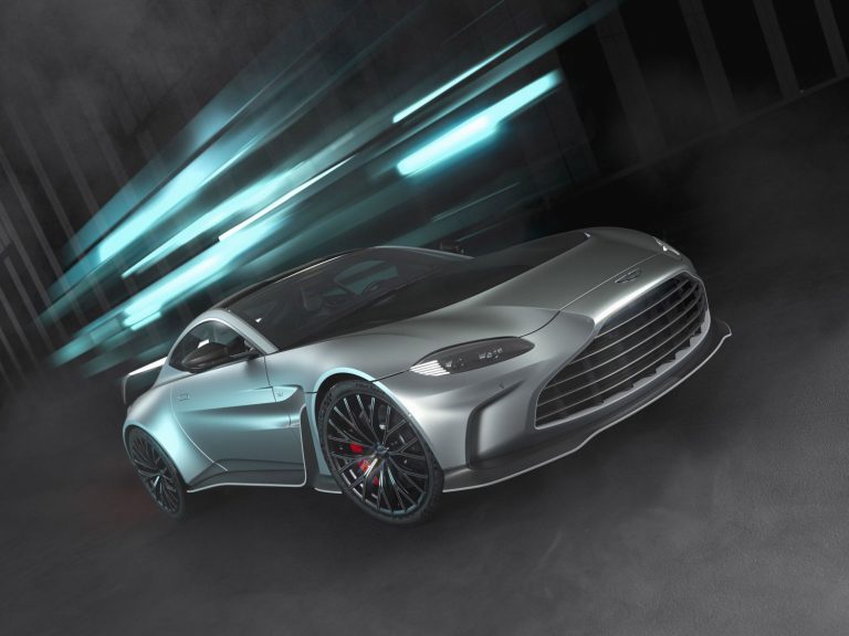 Aston Martin V12 Vantage. El último  con 12 cilindros