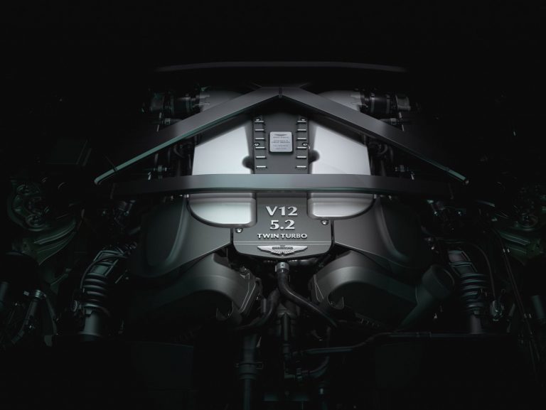 La exención europea que permite a Aston Martin mantener su motor V12 hasta 2035