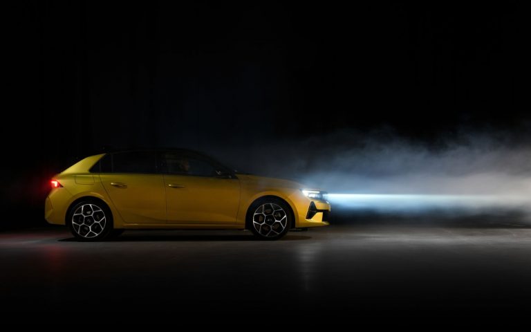 Opel Astra. Estrena la iluminación Intelli-Lux LED Pixel Light