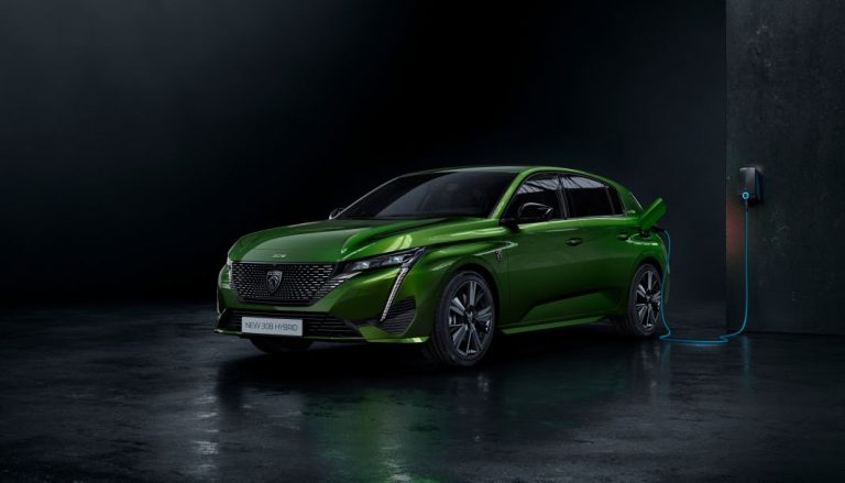La unión hombre-máquina es perfecta con el nuevo Peugeot 308