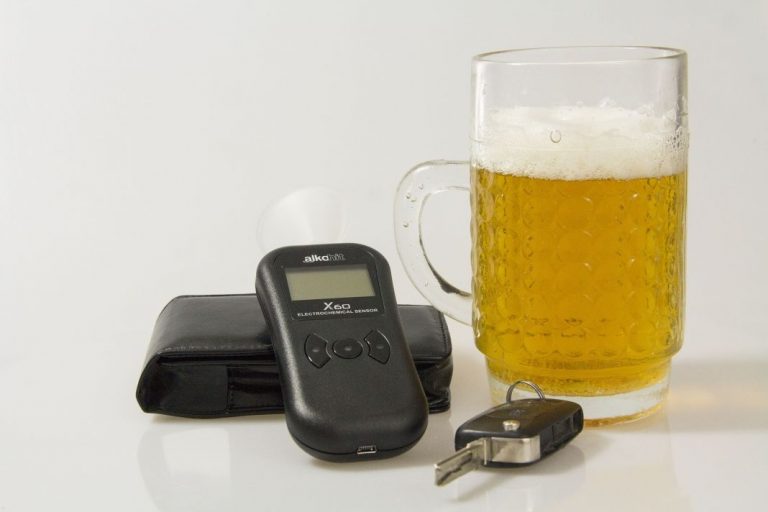 El alcoholímetro antiarranque de la DGT: ¿Cuándo será obligatorio?