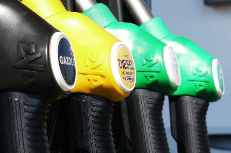 Si te vas de puente te recomiendo que llenes tu coche en estas gasolineras
