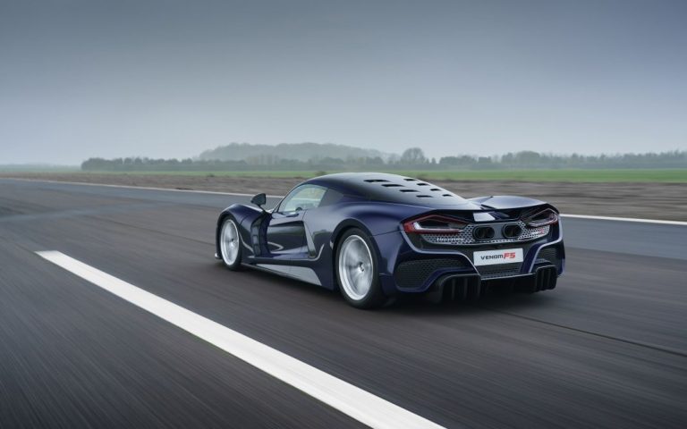 El Venom F5 superará las 300 millas por hora: Lo dice John Hennessey