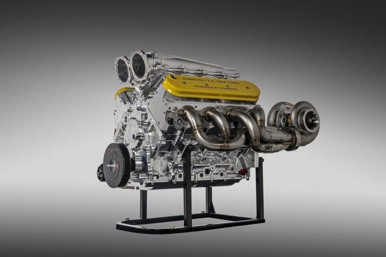 5 coches con motores de combustión y con matrícula que superan la barrera de los 1.000 CV