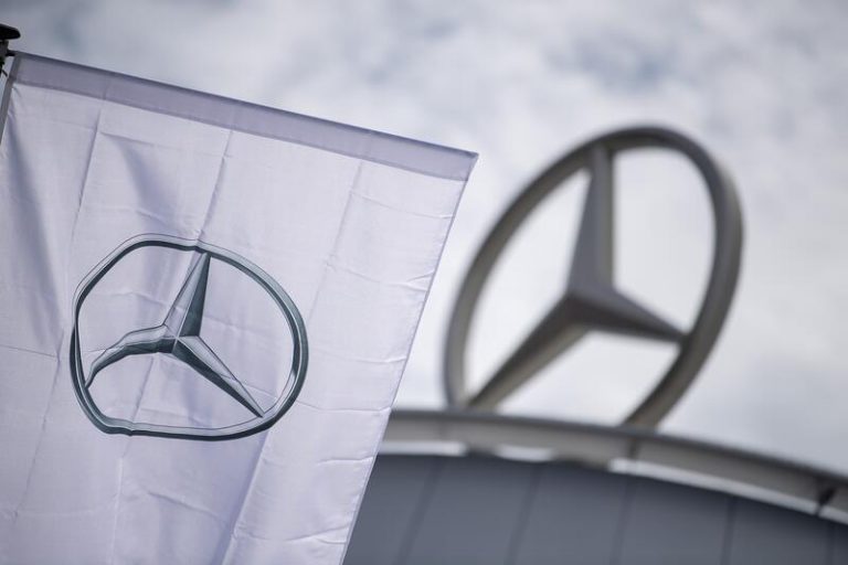 Las emisiones de los coches de Mercedes-Benz se reducirán a la mitad en 2030