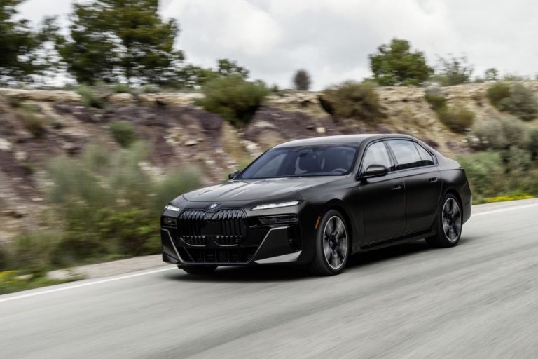 BMW Serie 7 2023: El escaparate tecnológico del Grupo BMW llega con versión eléctrica